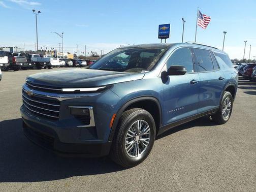 Lakeshore Blue Metallic 2025 Chevrolet Traverse LT