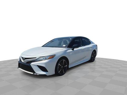 Super White 2020 Toyota Camry XSE