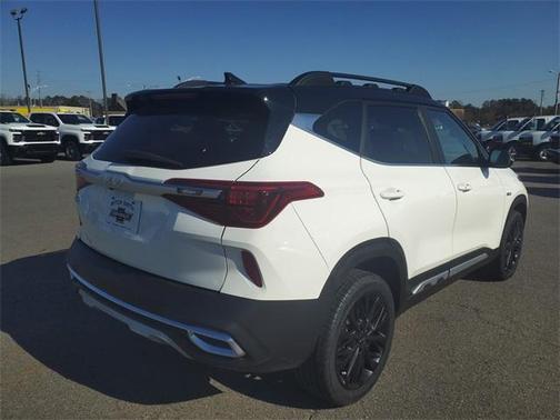 2022 Kia Seltos Nightfall