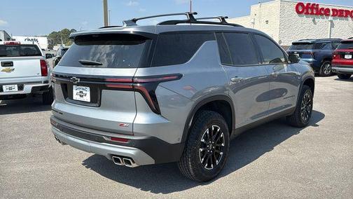 Sterling Gray Metallic 2025 Chevrolet Traverse Z71