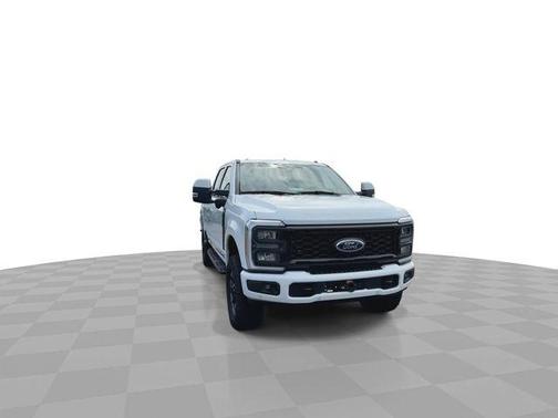Oxford White 2023 Ford F-350 Lariat Super Duty