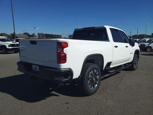 2026 Chevrolet Silverado 2500 Custom