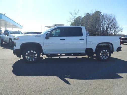 2026 Chevrolet Silverado 2500 Custom