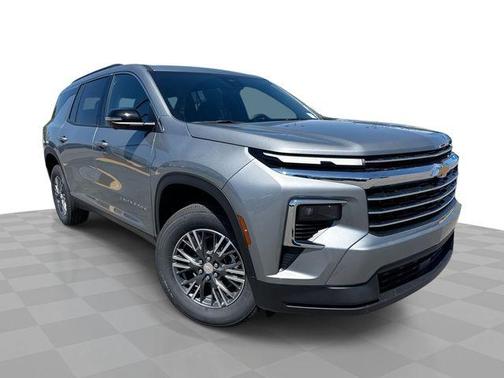Sterling Gray Metallic 2026 Chevrolet Traverse LT