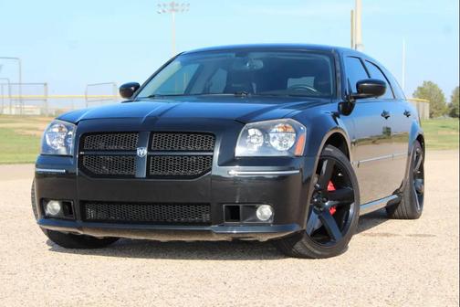 Brilliant Black Crystal Pearlcoat 2006 Dodge Magnum SRT8