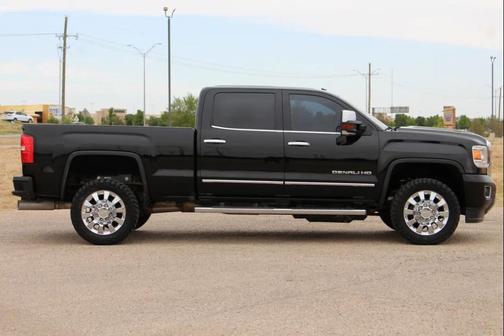 Onyx Black 2017 GMC Sierra 2500 Denali