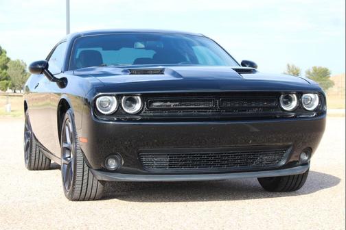 2022 Dodge Challenger SXT
