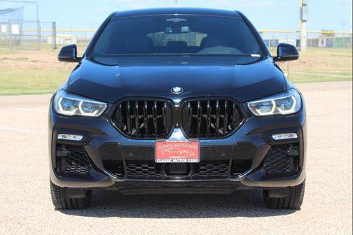 2021 BMW X6 M50i