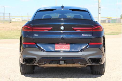 2021 BMW X6 M50i