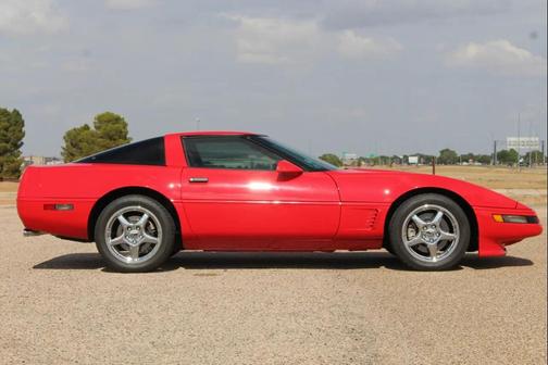 Red 1995 Chevrolet Corvette Base