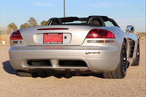 2004 Dodge Viper SRT10