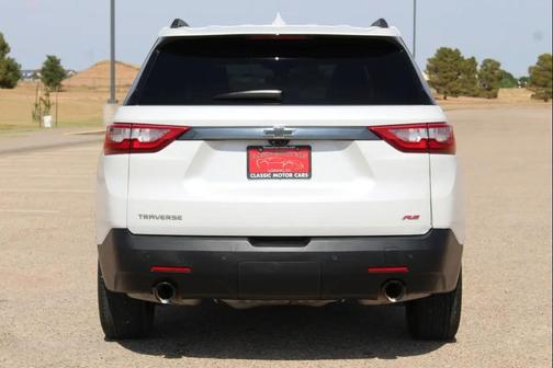 Iridescent Pearl Tricoat 2020 Chevrolet Traverse RS