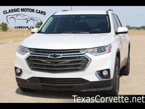 Iridescent Pearl Tricoat 2020 Chevrolet Traverse RS
