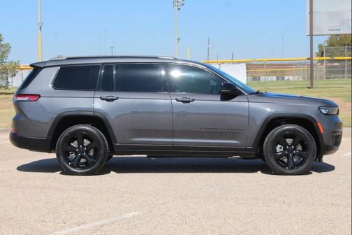 2023 Jeep Grand Cherokee L Altitude