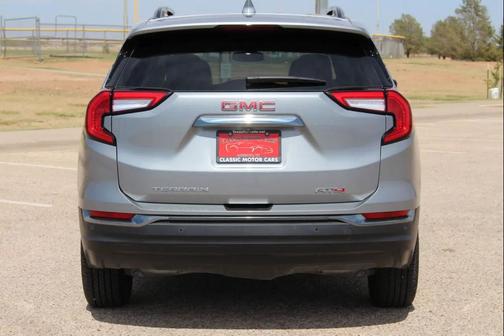 Sterling Metallic 2024 GMC Terrain AWD AT4