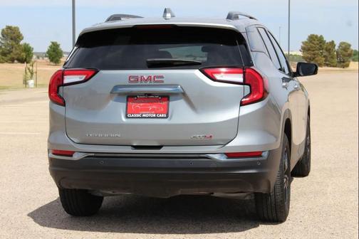 Sterling Metallic 2024 GMC Terrain AWD AT4