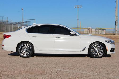 2017 BMW 530 530i Sedan