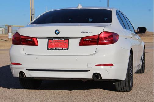 2017 BMW 530 530i Sedan