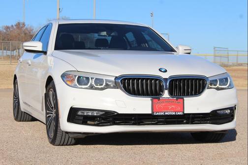 2017 BMW 530 530i Sedan