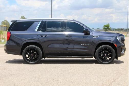 Titanium Rush Metallic 2023 GMC Yukon SLE