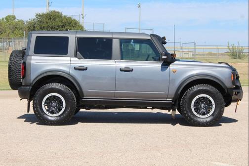 2022 Ford Bronco Badlands
