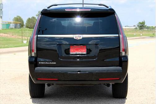 2020 Cadillac Escalade Platinum
