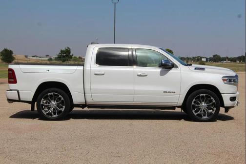 Ivory White Tri-Coat Pearlcoat 2023 RAM 1500 Longhorn