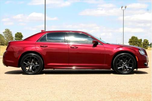 2023 Chrysler 300 Touring