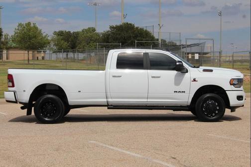 2024 RAM 3500 Big Horn Crew Cab 4x4 8' Box