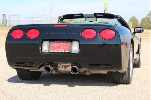 2001 Chevrolet Corvette Base