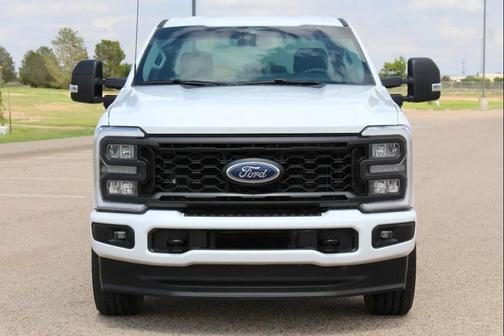 Oxford White 2024 Ford F-250 XL