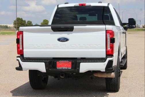 Oxford White 2024 Ford F-250 XL