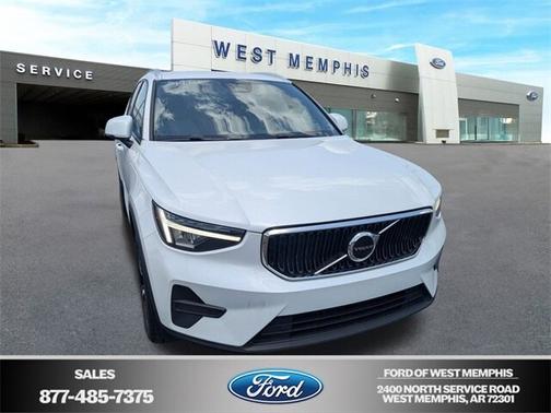2023 Volvo XC40 B5 CORE