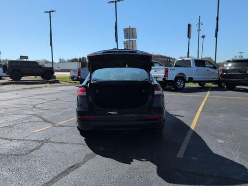 AGATE BLACK 2020 Ford Fusion SE