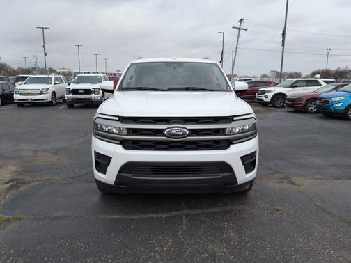 OXFORD WHITE 2024 Ford Expedition XLT