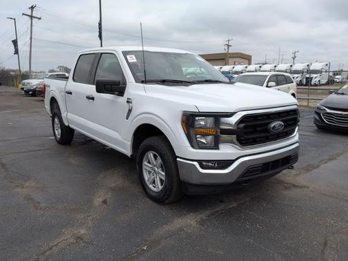 OXFORD WHITE 2023 Ford F-150 XLT