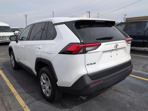 2024 Toyota RAV4 LE