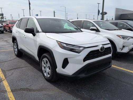 2024 Toyota RAV4 LE