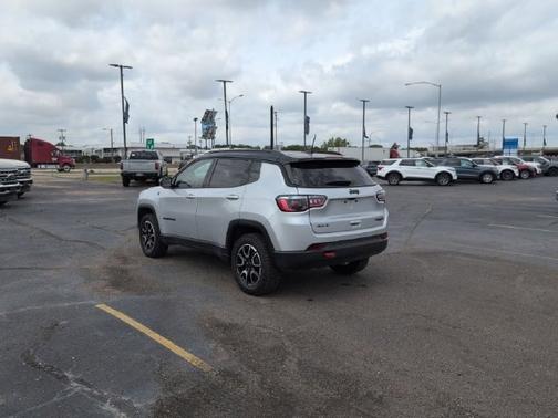 Silver Zynith 2025 Jeep Compass TRAILHAWK