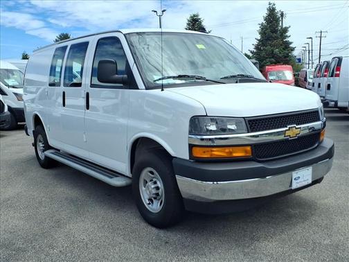 Summit White 2024 Chevrolet Express 2500 WORK VAN