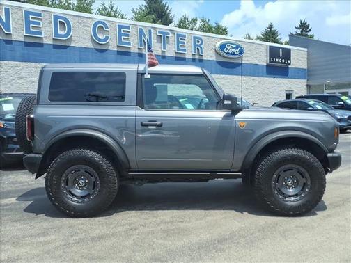 CARBONIZED GRAY METALLIC 2025 Ford Bronco BADLANDS