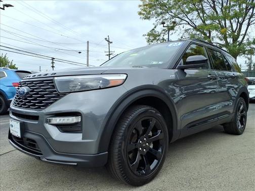 2023 Ford Explorer ST-LINE