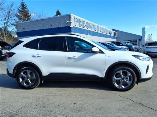 STAR WHITE METALLIC TRI-COA 2025 Ford Escape ST-LINE SELECT