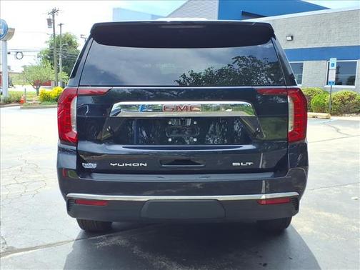 Midnight Blue Metallic 2022 GMC Yukon XL SLT