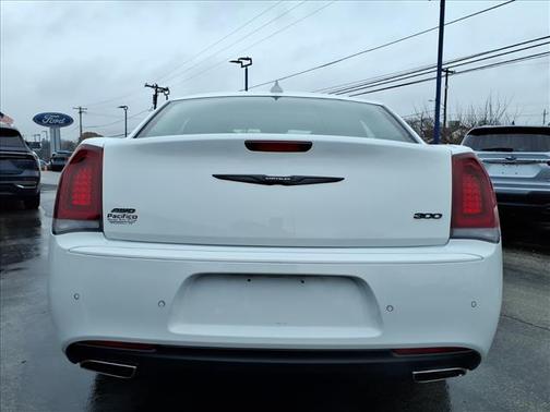 2023 Chrysler 300 TOURING L