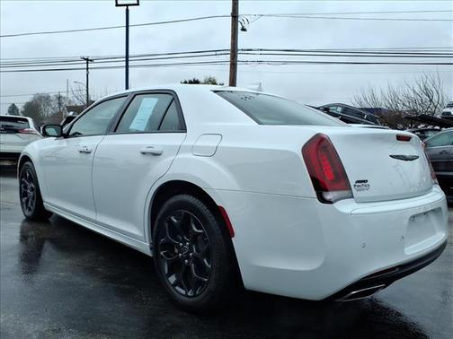 2023 Chrysler 300 TOURING L