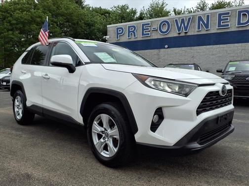 2020 Toyota RAV4 XLE