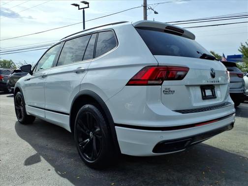 2024 Volkswagen Tiguan 2.0T SE R-LINE BLACK