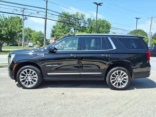 Onyx Black 2025 GMC Yukon DENALI