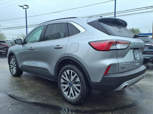 2022 Ford Escape TITANIUM